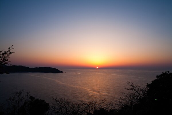 素晴らしい日本海への日没!