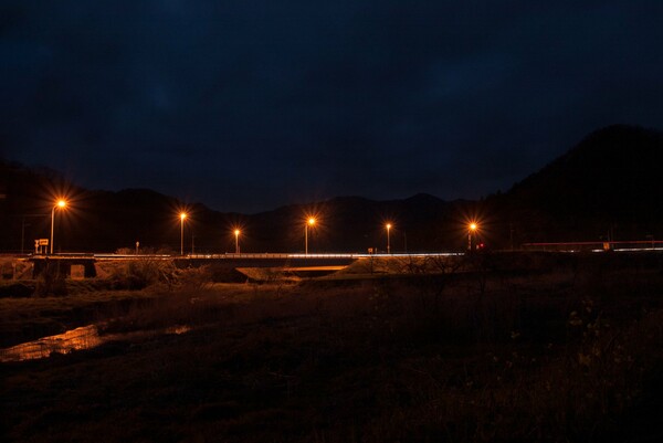 夜の国道。