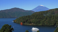 芦ノ湖と富士山