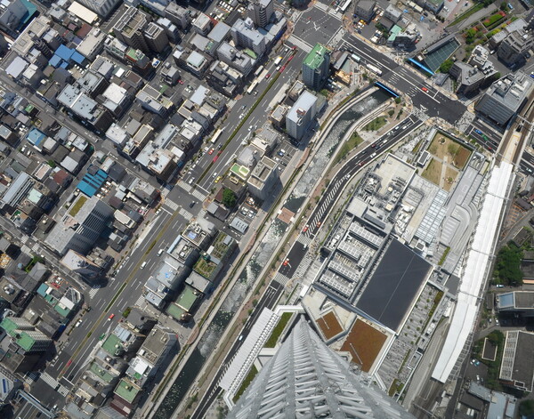 天展デッキ直下の風景