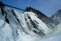 冬のモンモランシー滝