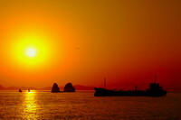 瀬戸の夕日と小島