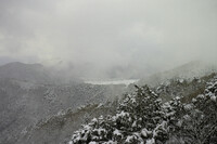 【translucent】賤ヶ岳から雪里眺望