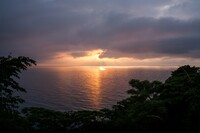 日本海への日没。