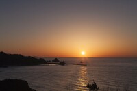 羽尾岬休憩舎からの夕日-2