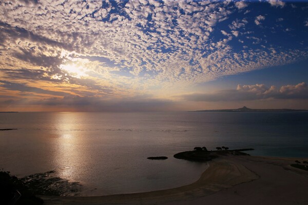 美ら海の夕暮れ