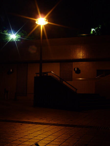 深夜の街灯