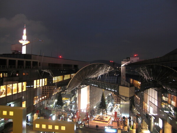 京都駅ビルの夜景