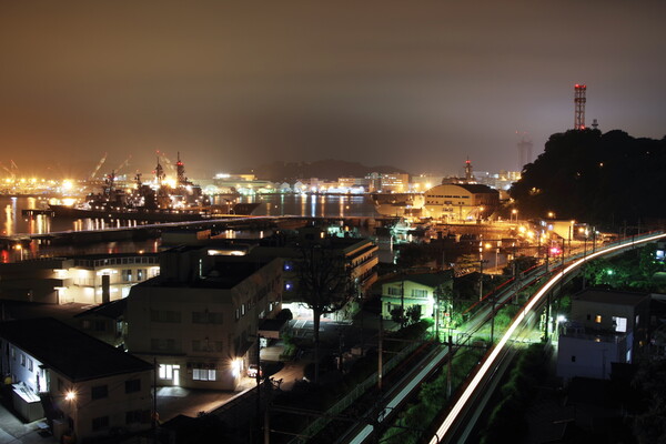 軍港の夜景