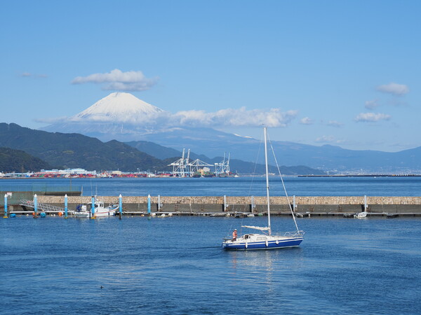 清水港より富士山～昼～