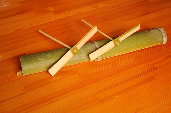 竹トンボを製作しました。