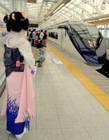 日暮里駅　開業日の光景