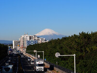 R134と富士山