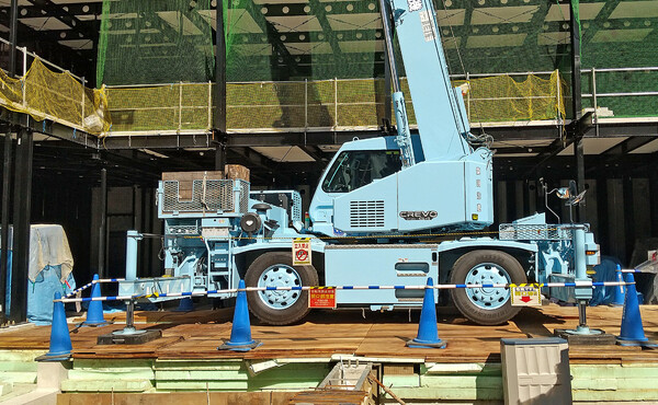 建設用クレーン