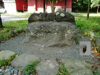 腰掛け石｛伊豆山神社（５）｝