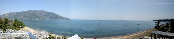 マキノサニービーチから望む琵琶湖