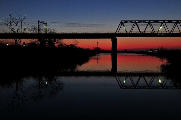 朝焼けの鉄橋