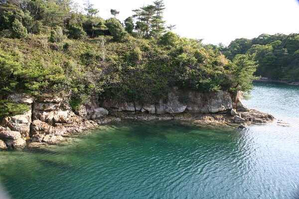 【緑】小島の入江