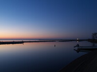 湖面と夕空の境界