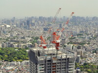 超高層マンション工事現場俯瞰