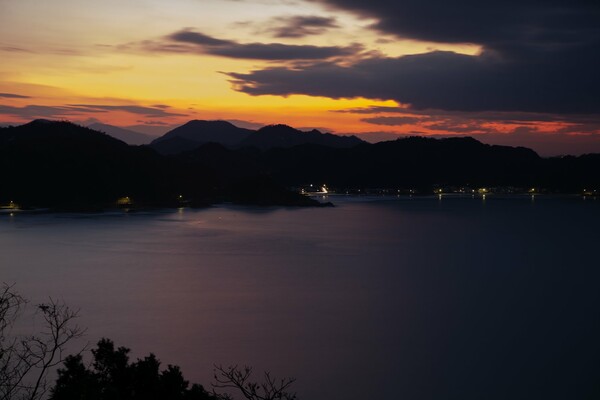 日本海の日没、75mm。