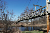 ポチャック湿地帯の吊り橋
