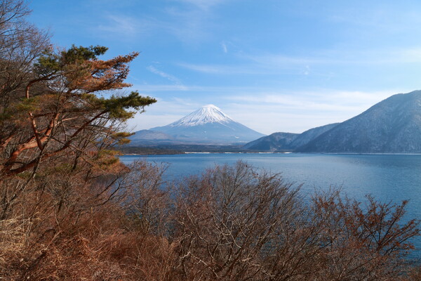 道端の富士山本栖湖