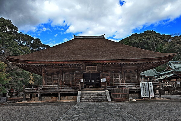 滝山寺本堂
