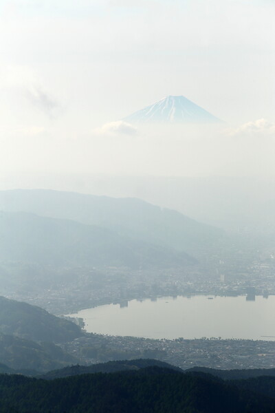 浮かぶ富士山