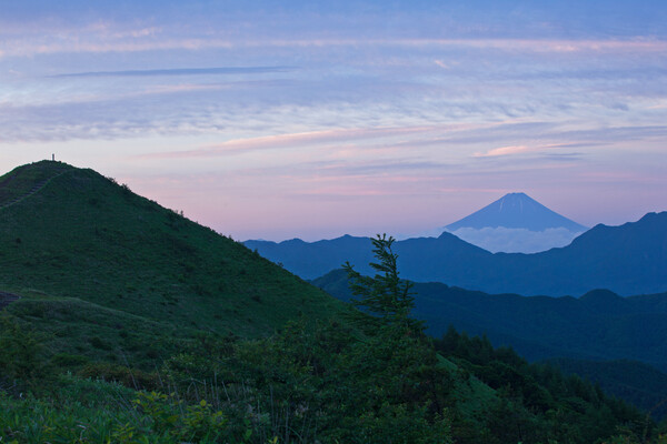 飯盛山と富士山