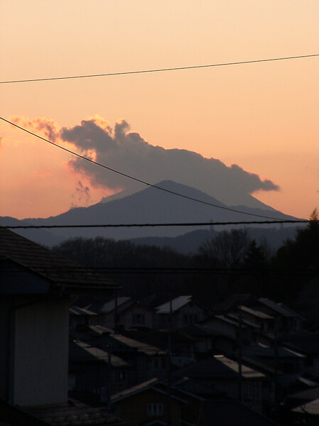 ■雲に消された富士山