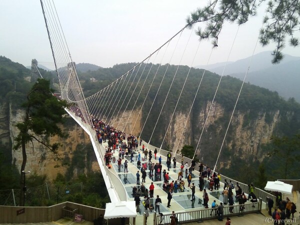 世界最長のガラスのつり橋