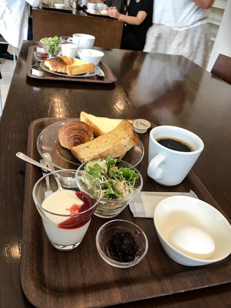 【横顔】今日の朝食