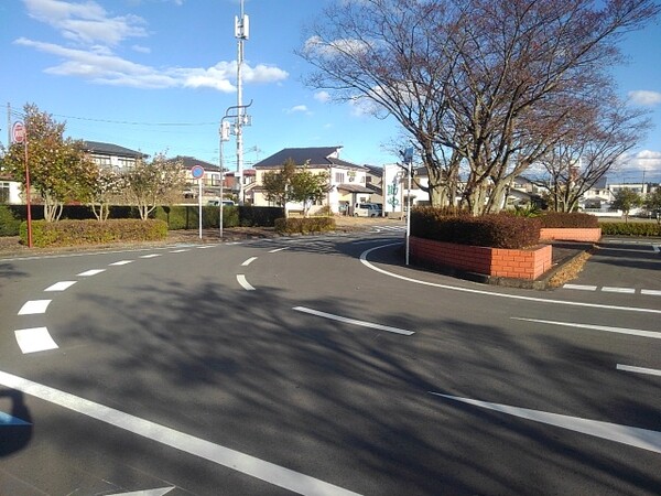 矢板駅前の道路より