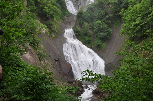 【夏の涼】滝2