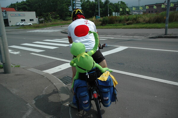 【緑】蛙と共に北海道一周の旅