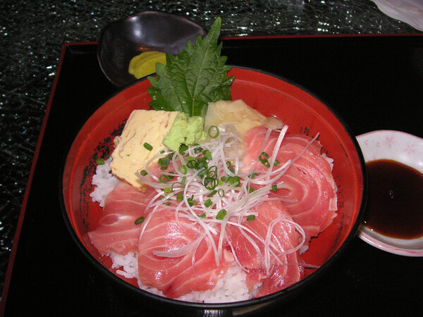 マグロ丼コ〜ス！