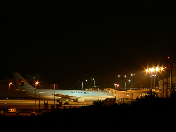夜の岡山新空港