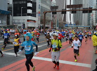 東京マラソン２０１４　１Km地点