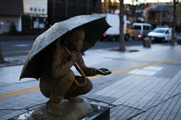 【街角スナップ】雨の日
