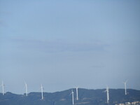 風力発電＆鳴門海峡の青空