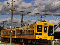 黄【色】の電車