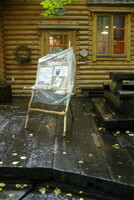 雨の日，森の喫茶店