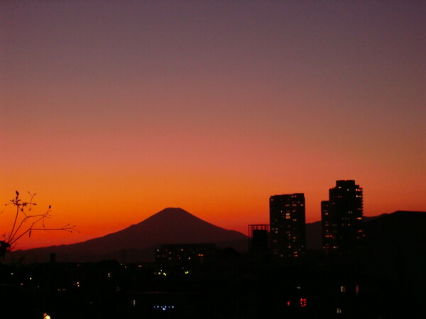 〜　横浜の夕焼け富士山　〜