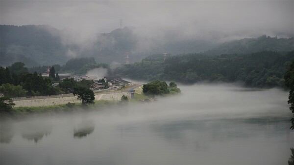 阿賀野川の朝霧