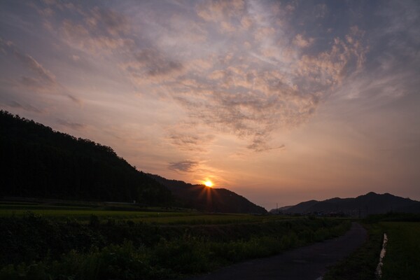 雲の多い中の夕焼け!