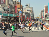 東京マラソン２０１１　浅草