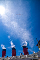 青い空と蒸気船と飛行機と