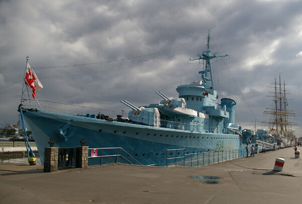 Naval craft of war