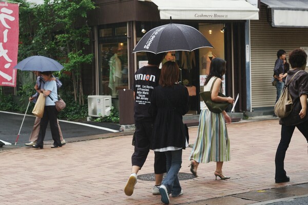 【街】避暑地のにわか雨